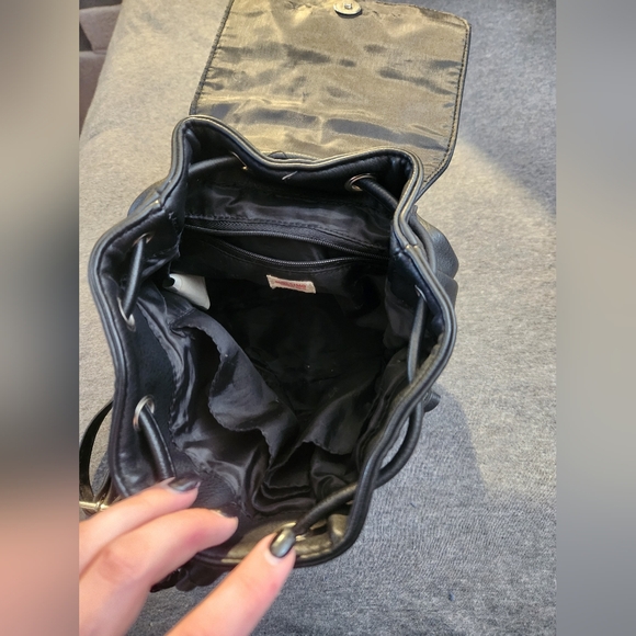 Massimo Elegant Black Backpack - Picture 5 of 5